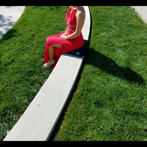 Prom dress - Picture 2 of 6